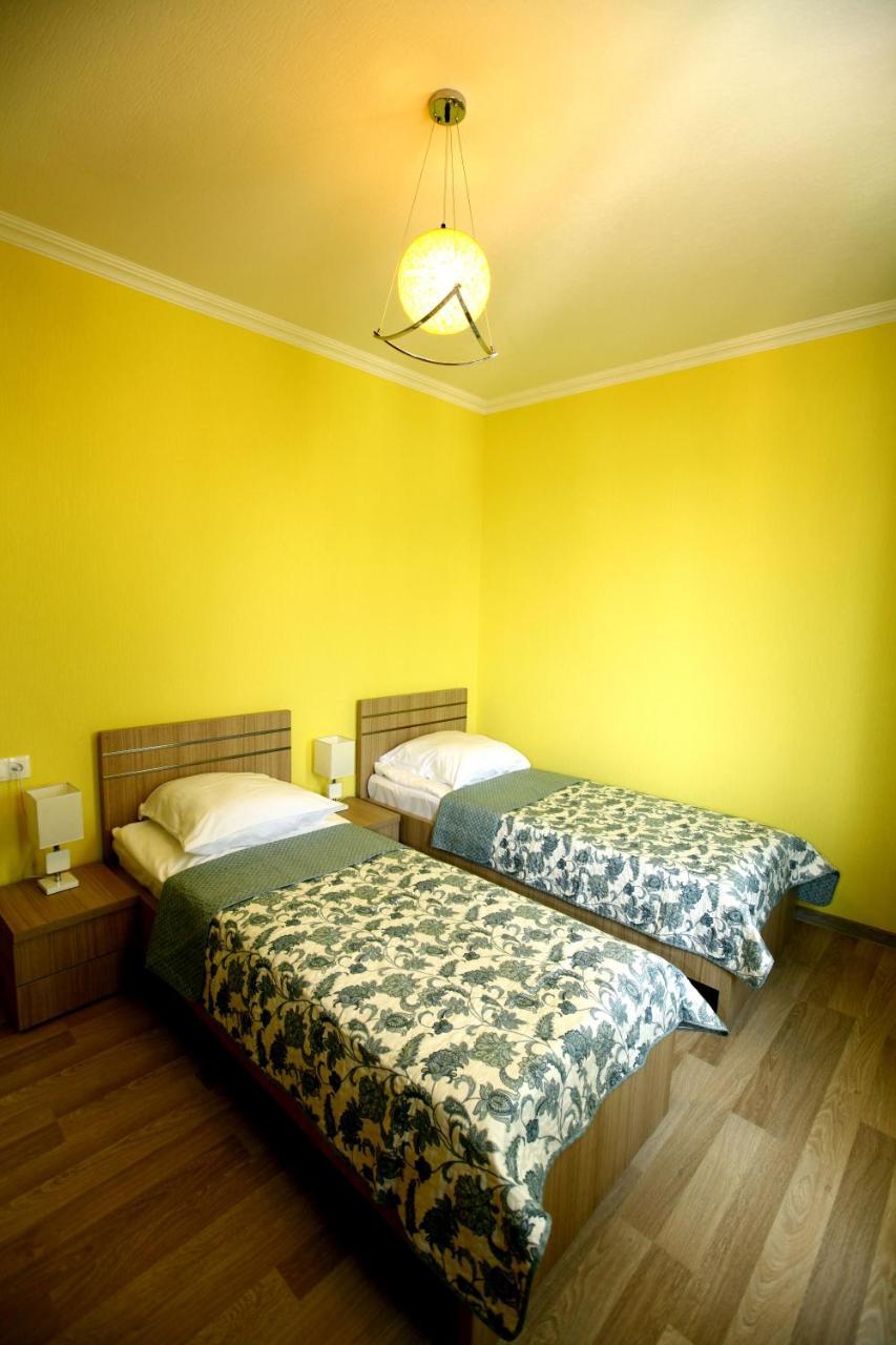 Irakli'S Rooms Tbilisi Bagian luar foto