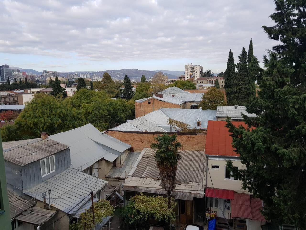 Irakli'S Rooms Tbilisi Bagian luar foto